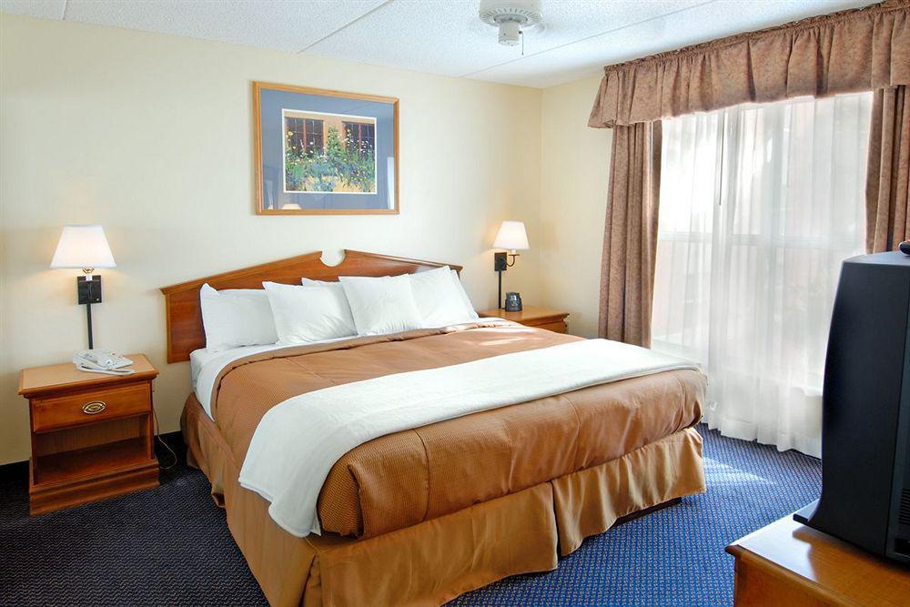 Mainstay Suites Phoenix North Стая снимка