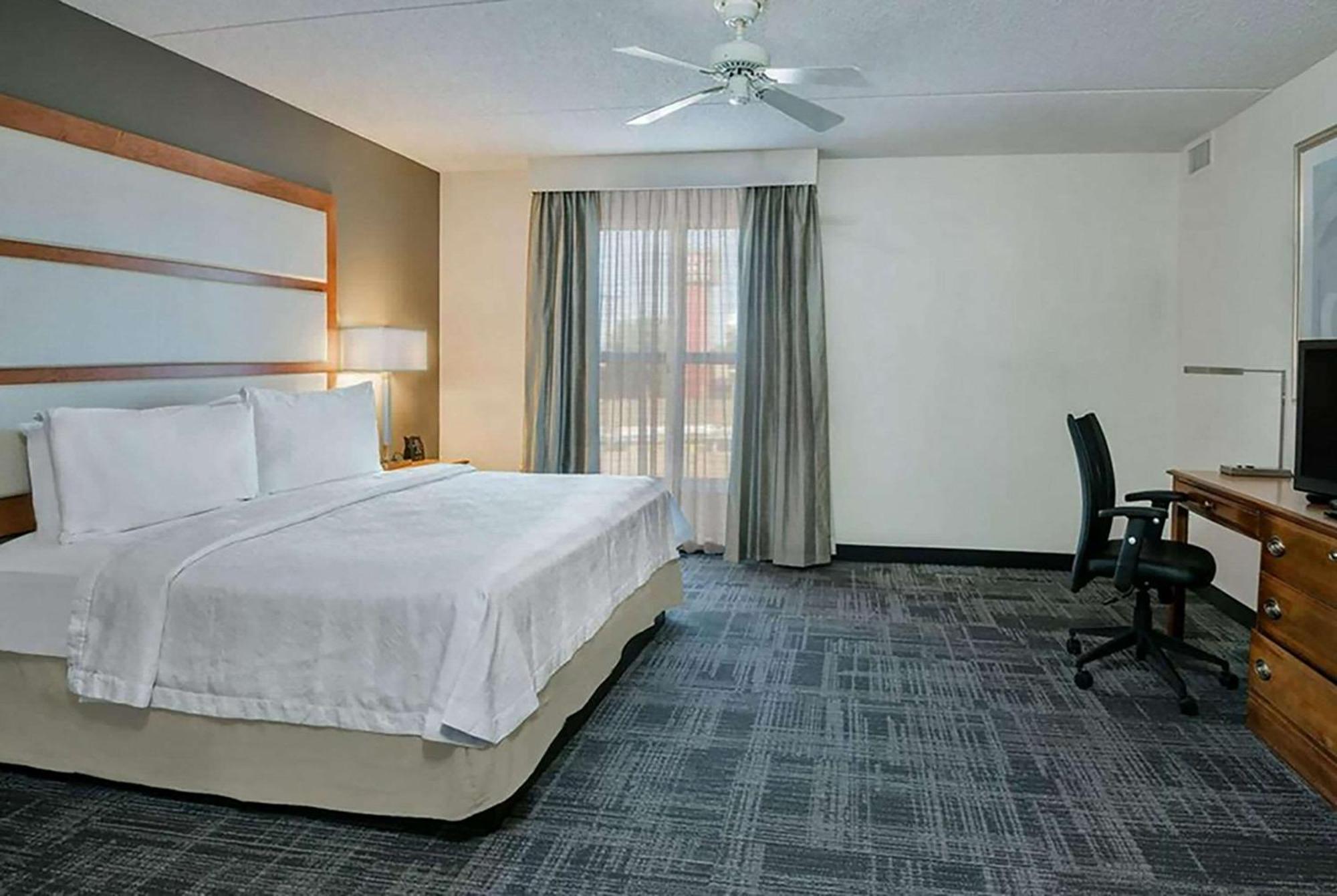 Mainstay Suites Phoenix North Екстериор снимка