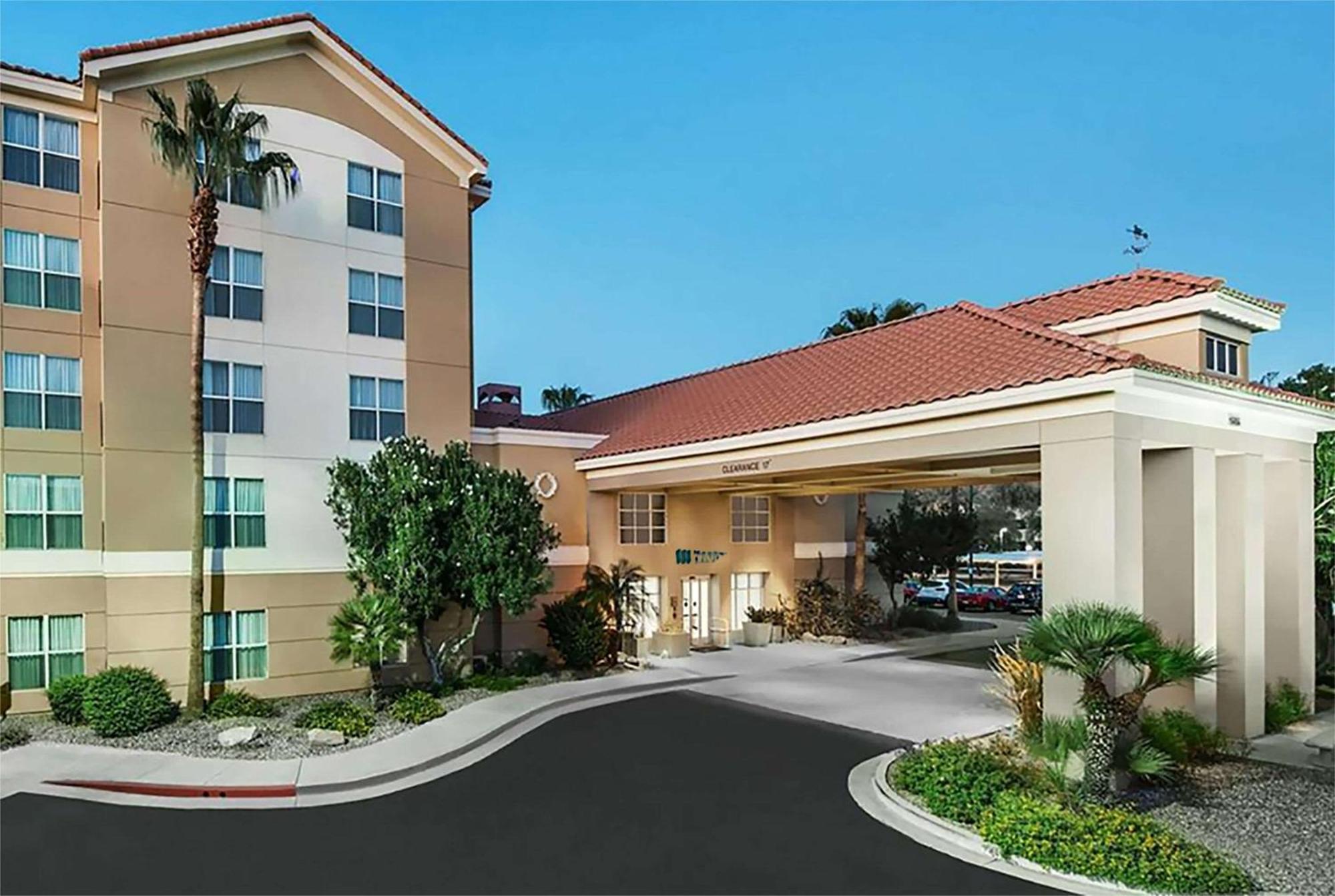 Mainstay Suites Phoenix North Екстериор снимка