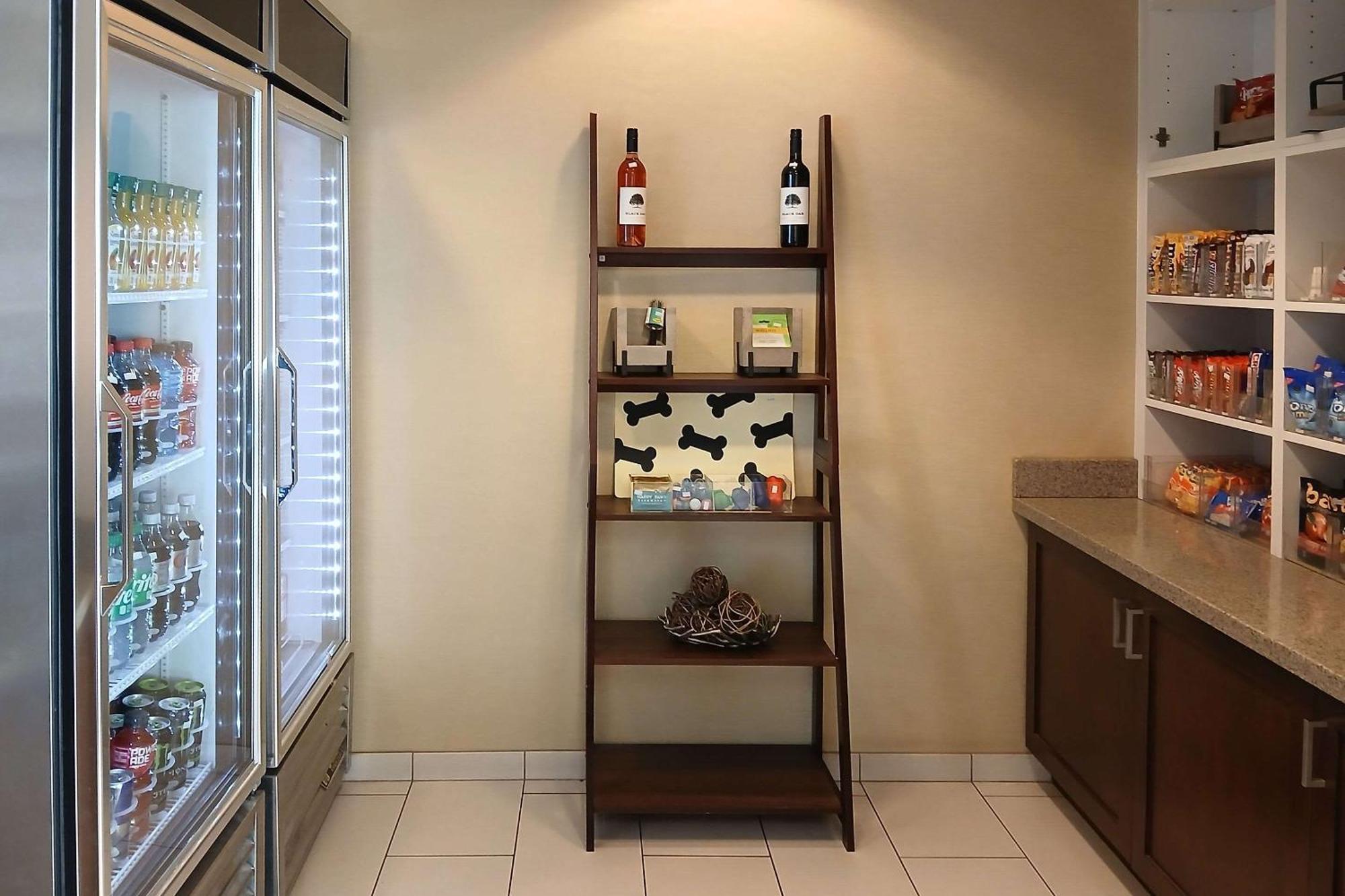 Mainstay Suites Phoenix North Екстериор снимка