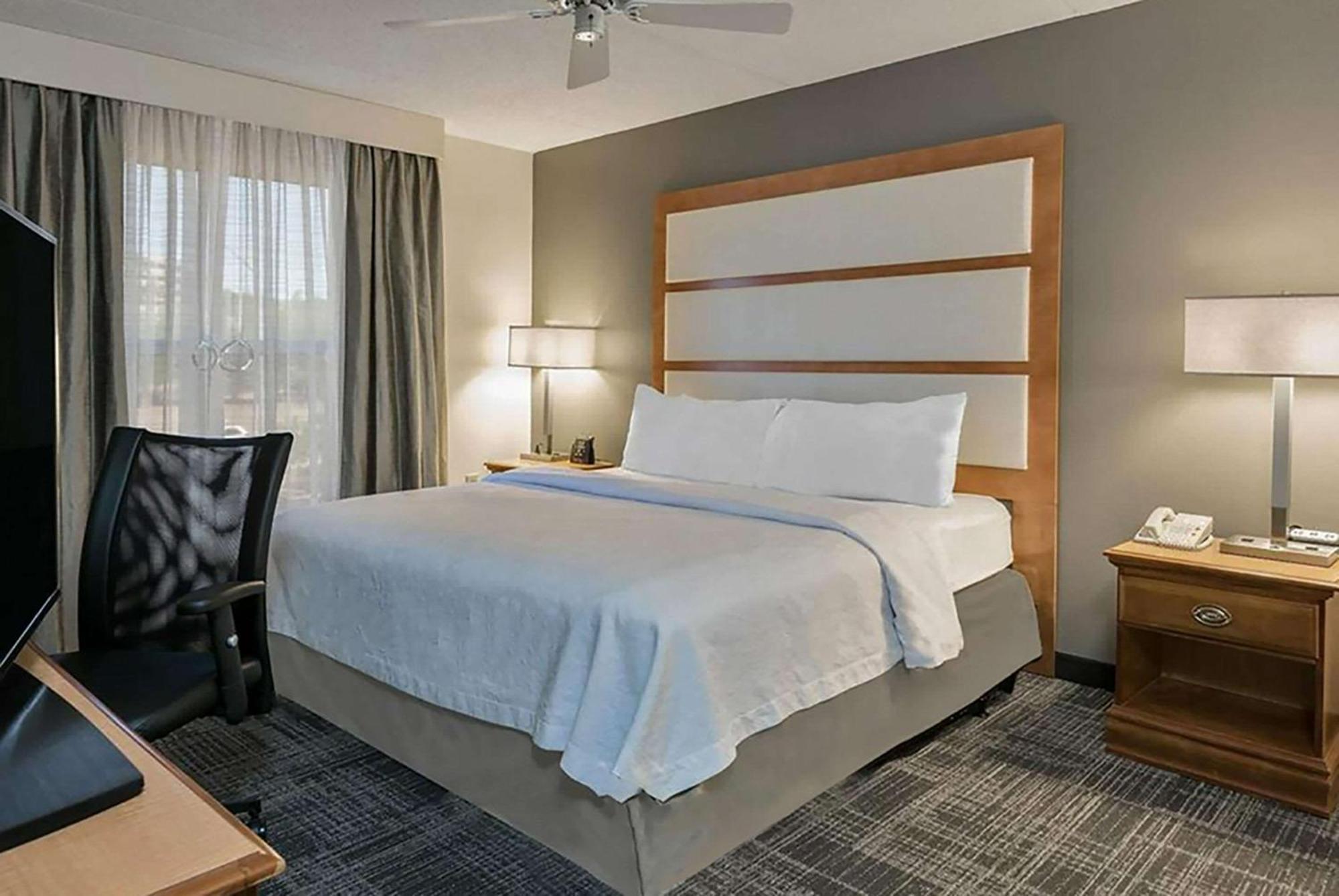 Mainstay Suites Phoenix North Екстериор снимка