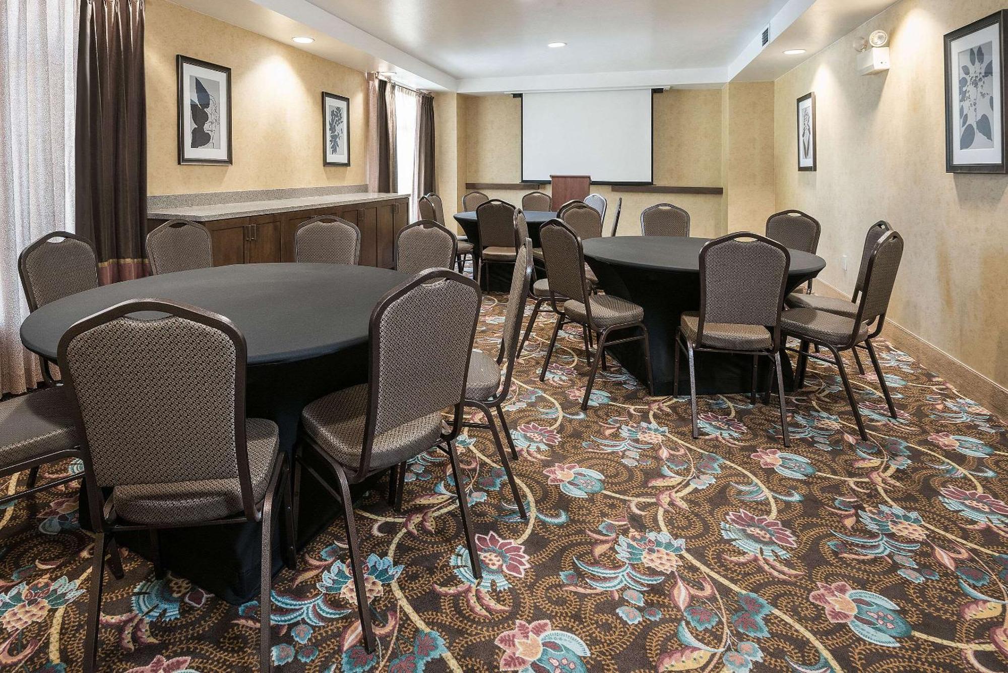 Mainstay Suites Phoenix North Екстериор снимка