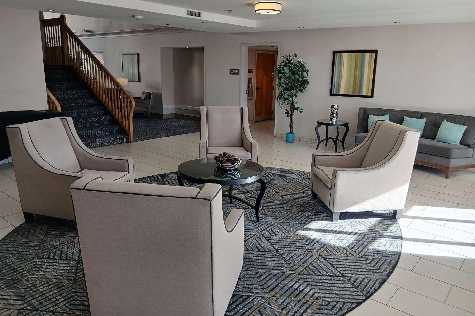 Mainstay Suites Phoenix North Екстериор снимка