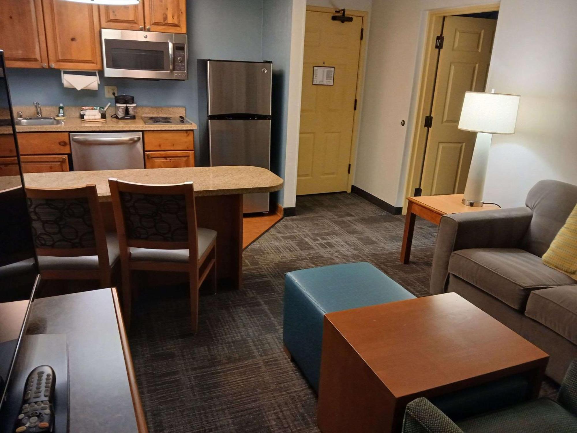 Mainstay Suites Phoenix North Екстериор снимка