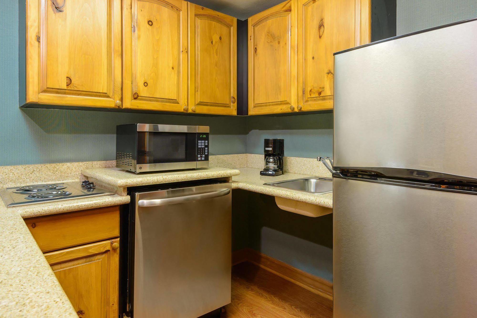 Mainstay Suites Phoenix North Екстериор снимка