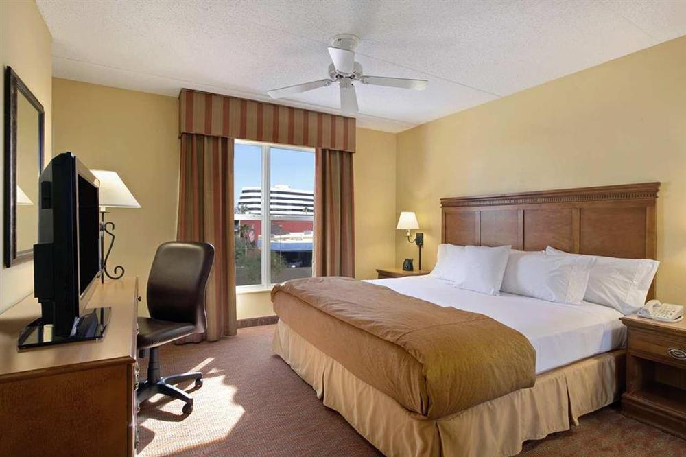 Mainstay Suites Phoenix North Стая снимка